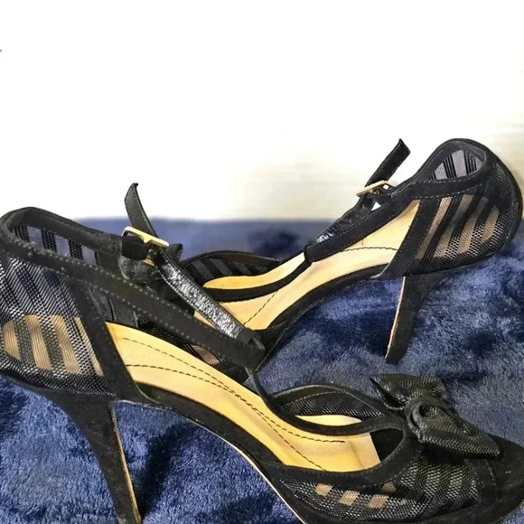 Kate Spade New York Women's Black Suede /Mesh Bow Peep Toe Heels Size 6.5 - Picture 2 of 12